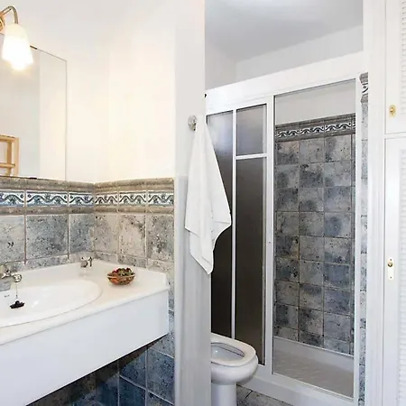 Sofia, Central 3 Bed Villa With Ac & Wifi Puerto del Carmen (Lanzarote)