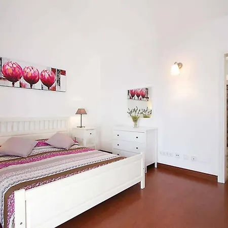 Sofia, Central 3 Bed Villa With Ac & Wifi Villa Puerto del Carmen (Lanzarote)